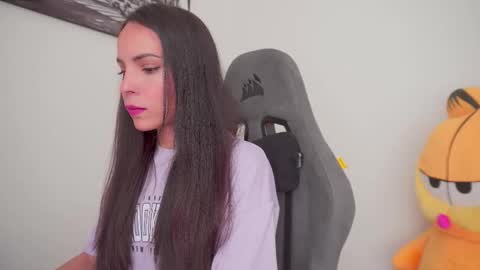 Help me reach 100 likes online show from October 13, 7:14 pm