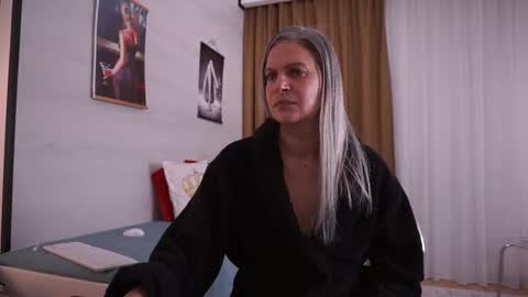 little_heart_andreea online show from November 4, 7:24 pm