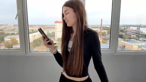 Snapshot of little_ieity chatting on October 3, 7:16 am Viiola online show from October 3, 7:16 am