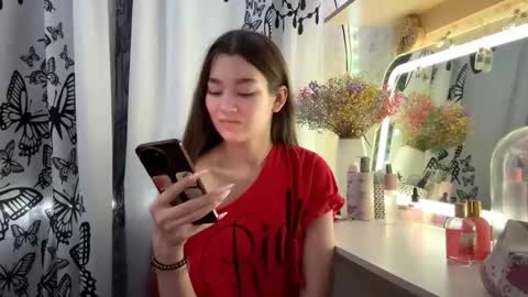 Viiola online show from December 2, 9:36 am