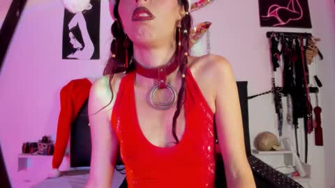 Snapshot of little_nauughty2 chatting on December 3, 1:42 pm Little Nauughty2 online show from December 3, 1:42 pm