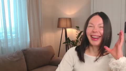 Nicole online show from January 6, 9:13 am