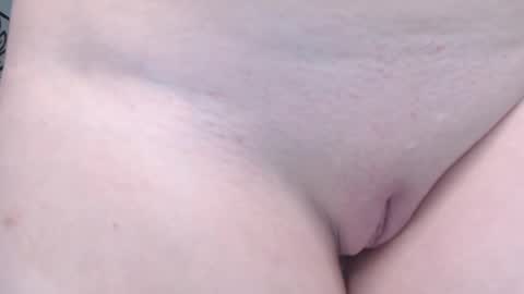 Snapshot of little_pearl_ chatting on December 25, 10:59 pm Adaline online show from December 25, 10:59 pm
