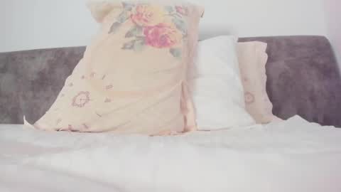 hey im anna online show from February 16, 11:38 am