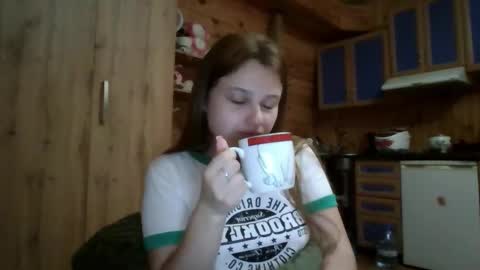 little_shygirl_ online show from September 19, 2:13 am