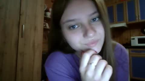 little_shygirl_ online show from September 28, 2:17 am