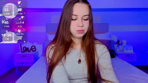 Snapshot of little_siin chatting on November 9, 8:23 am little_siin online show from November 9, 8:23 am