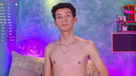 Snapshot of little_twiink chatting on November 2, 1:52 am Juan Ferrer online show from November 2, 1:52 am