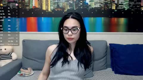 Snapshot of little_v1rgin_angel chatting on December 7, 12:24 pm Kwan online show from December 7, 12:24 pm