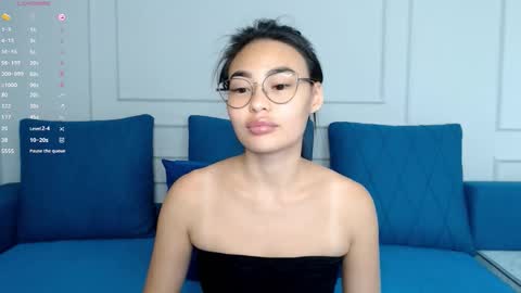 Snapshot of little_v1rgin_angel chatting on October 5, 9:51 am Kwan online show from October 5, 9:51 am