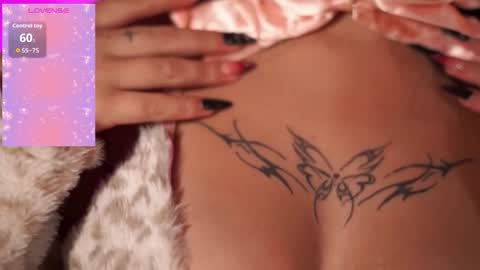 Snapshot of little_vel chatting on October 29, 6:42 pm Im your little Velinda online show from October 29, 6:42 pm