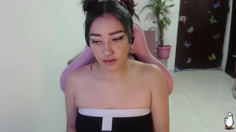 Snapshot of littleangelx_m chatting on October 29, 10:00 pm Daniela online show from October 29, 10:00 pm