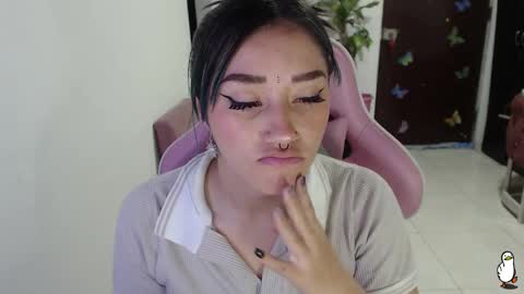 Snapshot of littleangelx_m chatting on November 13, 8:52 pm Daniela online show from November 13, 8:52 pm