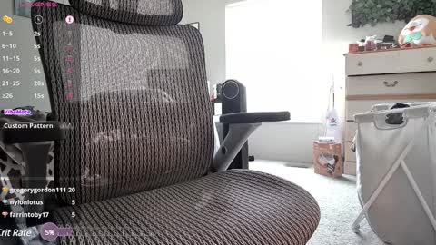 Snapshot of littlebelly chatting on January 7, 6:14 pm littlebelly online show from January 7, 6:14 pm