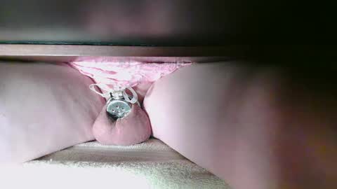 Snapshot of littleclitty247 chatting on November 15, 3:48 am Littlleclitty247 online show from November 15, 3:48 am