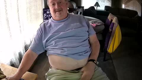 Snapshot of littled83057 chatting on September 8, 8:08 pm Littled83057 online show from September 8, 8:08 pm