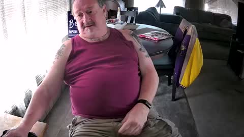 Snapshot of littled83057 chatting on September 10, 7:14 pm Littled83057 online show from September 10, 7:14 pm