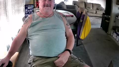 Snapshot of littled83057 chatting on September 12, 5:57 pm Littled83057 online show from September 12, 5:57 pm