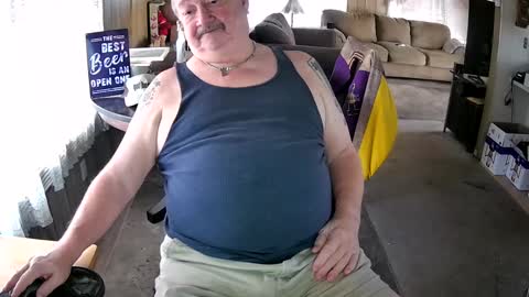 Snapshot of littled83057 chatting on September 20, 5:03 pm Littled83057 online show from September 20, 5:03 pm