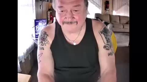 Snapshot of littled83057 chatting on October 10, 5:34 pm Littled83057 online show from October 10, 5:34 pm