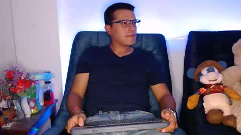 Manu online show from March 16, 3:45 am