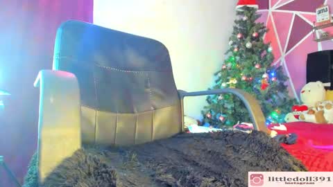 Snapshot of littledoll__ chatting on December 30, 2:53 am --- Onlyfans Free -- online show from December 30, 2:53 am