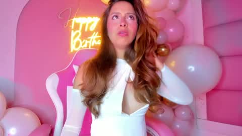 littlee_emma_ online show from February 22, 9:34 am