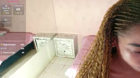 Tania  online show from October 27, 8:02 pm