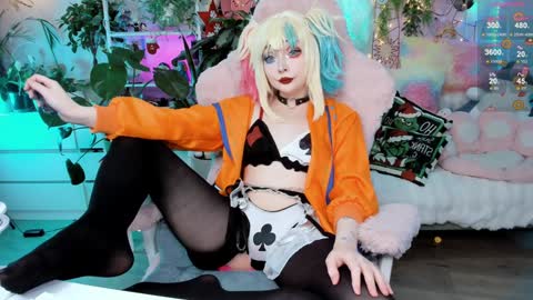 Riza Riri Puff  online show from January 12, 4:08 pm