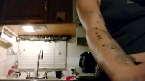 Snapshot of littleleo96 chatting on October 17, 9:23 am littleleo96 online show from October 17, 9:23 am