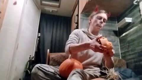 Snapshot of littleleo96 chatting on October 29, 6:04 am littleleo96 online show from October 29, 6:04 am