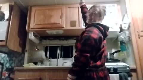 Snapshot of littleleo96 chatting on October 30, 9:11 am littleleo96 online show from October 30, 9:11 am