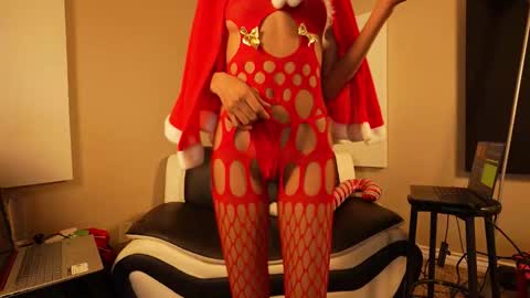 Snapshot of littlemads003 chatting on December 22, 11:57 pm Maddy online show from December 22, 11:57 pm