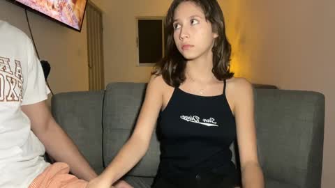 Snapshot of littlemegancouple chatting on December 9, 9:39 am the mengan show online show from December 9, 9:39 am