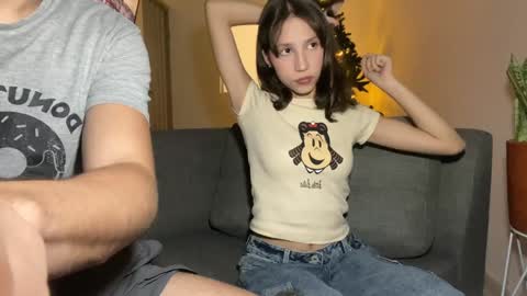 Snapshot of littlemegancouple chatting on December 11, 4:28 am the mengan show online show from December 11, 4:28 am