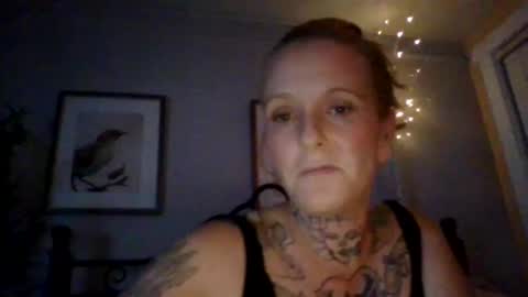 Snapshot of littlemisstaken chatting on September 18, 10:39 am littlemisstaken online show from September 18, 10:39 am