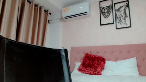 Sarahs Room online show from January 19, 8:07 am