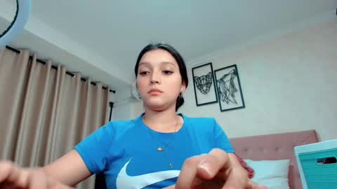 Sarahs Room online show from March 10, 11:27 pm