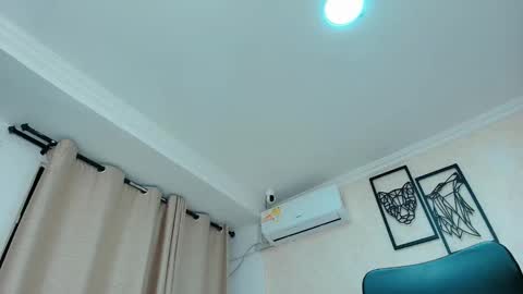 Sarahs Room online show from November 29, 9:40 pm