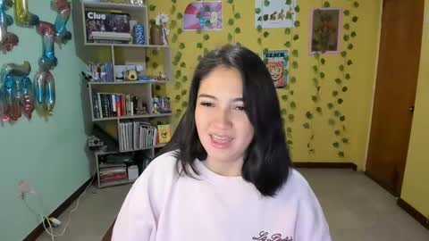 Snapshot of littleprety6969 chatting on February 17, 12:59 pm Mia Wednesday to Sunday 730 am to 1030 am Colombian Hour D online show from February 17, 12:59 pm