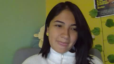Snapshot of littleprety6969 chatting on November 9, 10:41 pm Mia Wednesday to Sunday 730 am to 1030 am Colombian Hour D online show from November 9, 10:41 pm