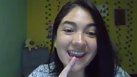 Snapshot of littleprety6969 chatting on November 12, 5:08 am Mia Wednesday to Sunday 730 am to 1030 am Colombian Hour D online show from November 12, 5:08 am