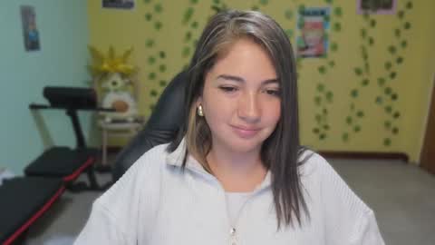 Mia  Wednesday to Sunday 730 am to 1030 am Colombian Hour D online show from February 11, 3:22 am