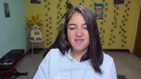 Mia  Wednesday to Sunday 730 am to 1030 am Colombian Hour D online show from February 20, 4:09 am