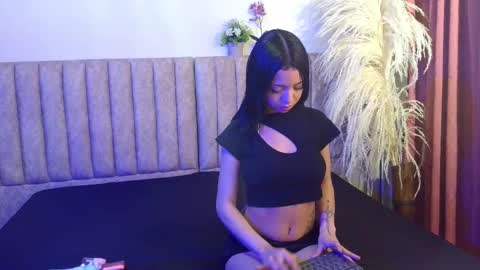 Snapshot of littlestar_sm chatting on November 27, 4:58 am littlestar_sm online show from November 27, 4:58 am