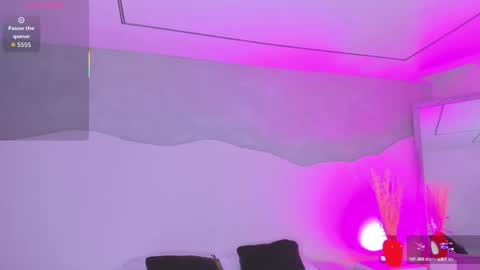 littlevaale online show from September 27, 11:15 am