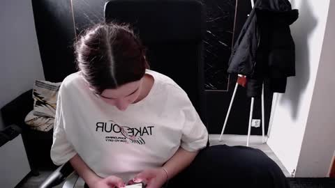 Viki online show from November 24, 11:21 am