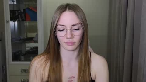 Snapshot of littlevildevil chatting on December 6, 2:49 pm Eliana online show from December 6, 2:49 pm