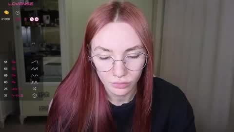 Snapshot of littlevildevil chatting on October 4, 10:57 am Eliana online show from October 4, 10:57 am
