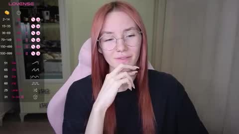 Snapshot of littlevildevil chatting on October 15, 10:59 am Eliana online show from October 15, 10:59 am